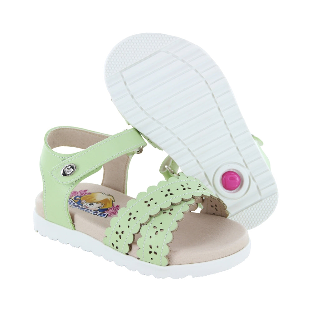 Sandalia Coqueta para niña en sintético verde Cameron con diseño troquelado