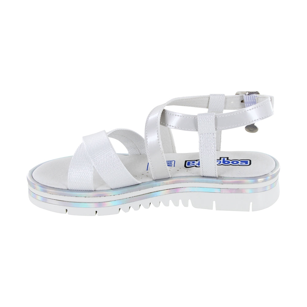 Sandalia Coqueta para niña en sintético perla Valentina con hebilla metálica.