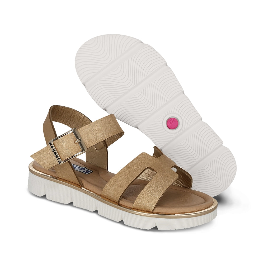 Sandalia Coqueta para niña en sintético oro Duna con hebilla