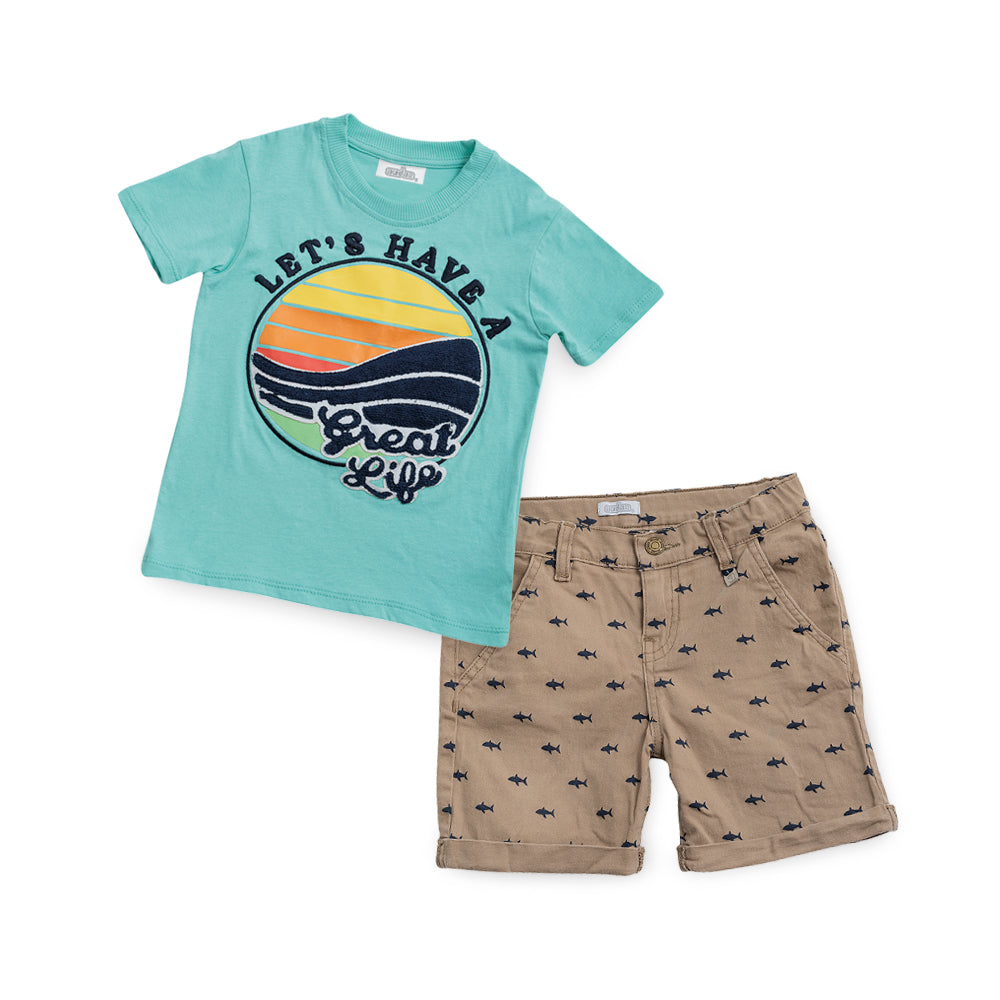 Playera Audaz para niño de algodón verde con mensaje bordado