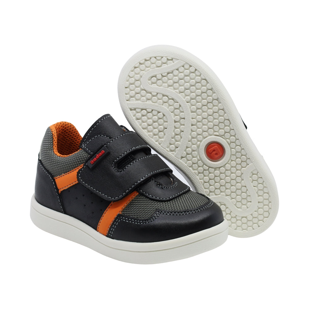 Tenis para Niño Audaz de Piel Color negro Smith con doble tira de Contacto
