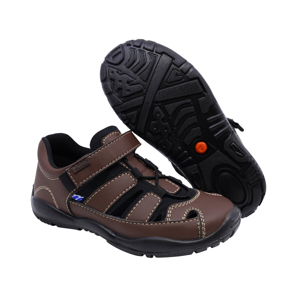 Sandalia Audaz para niño en sintético café Titán con diseño deportivo