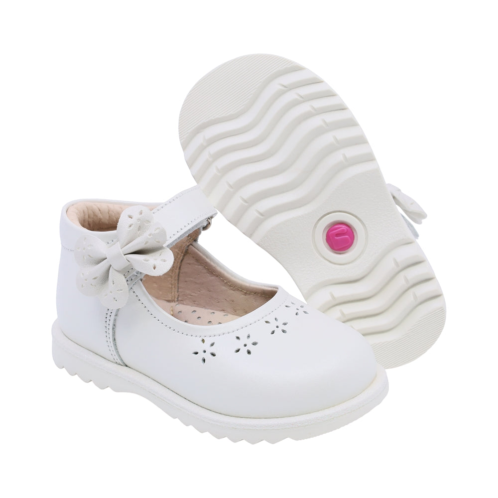 Zapato Coqueta para niña en piel perla Rondy con moño decorativo