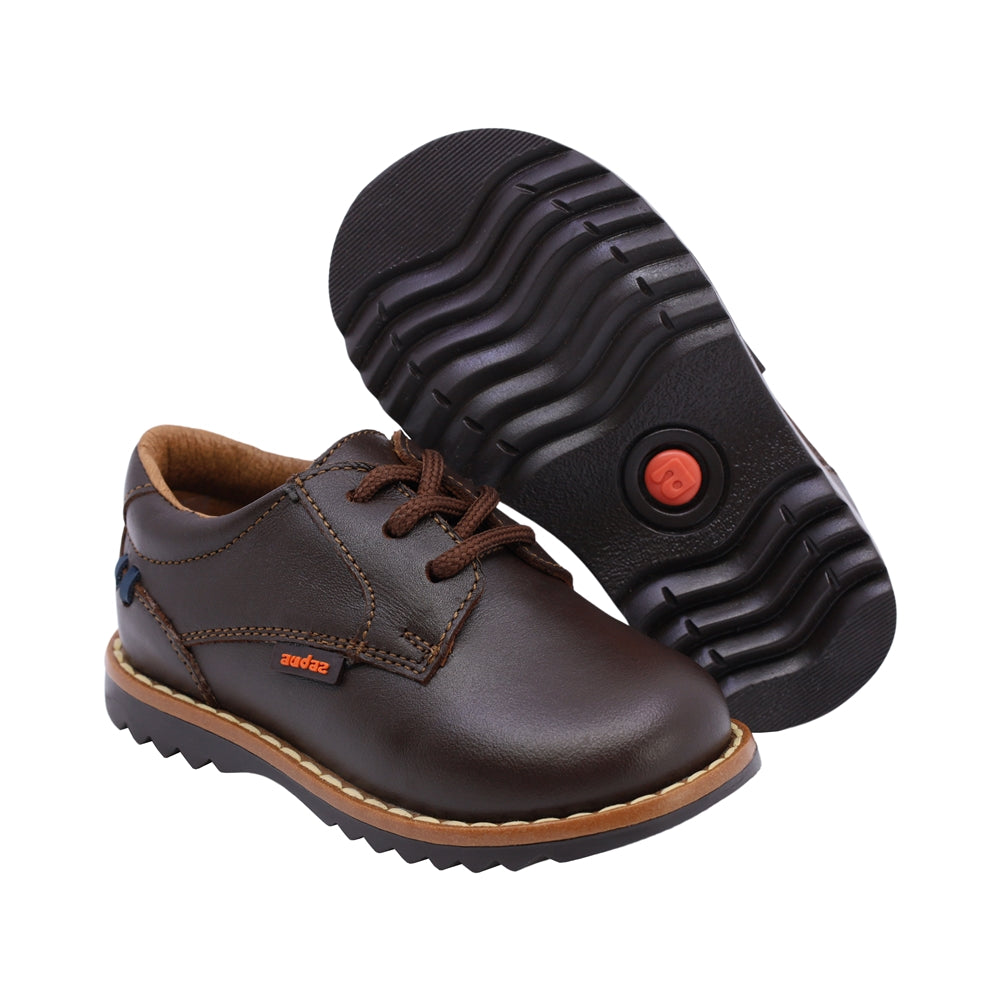 Zapato Audaz para niño en piel café Rondy con agujetas