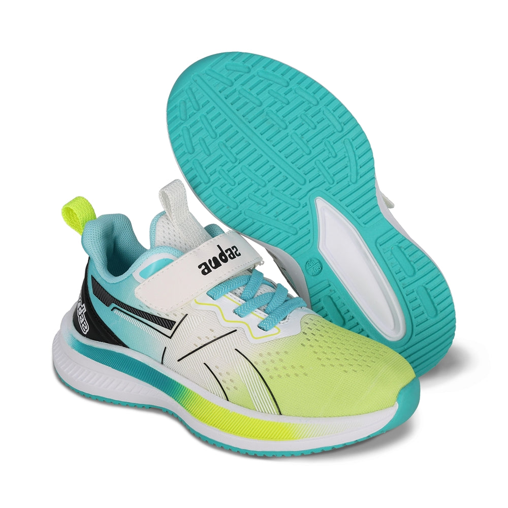 Tenis Audaz para niño en textil verde Rocco con tira de contacto.