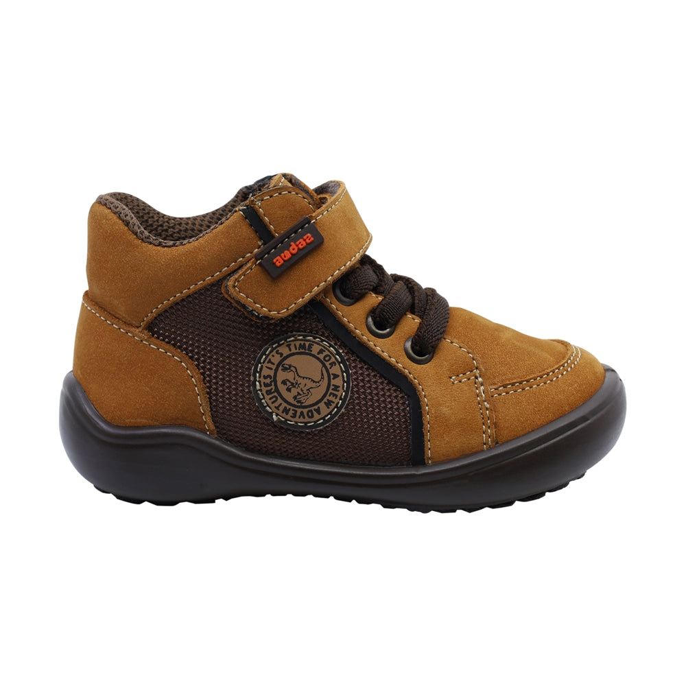 Botita para Niño Audaz de Piel Color Miel Castor con Tira de Contacto