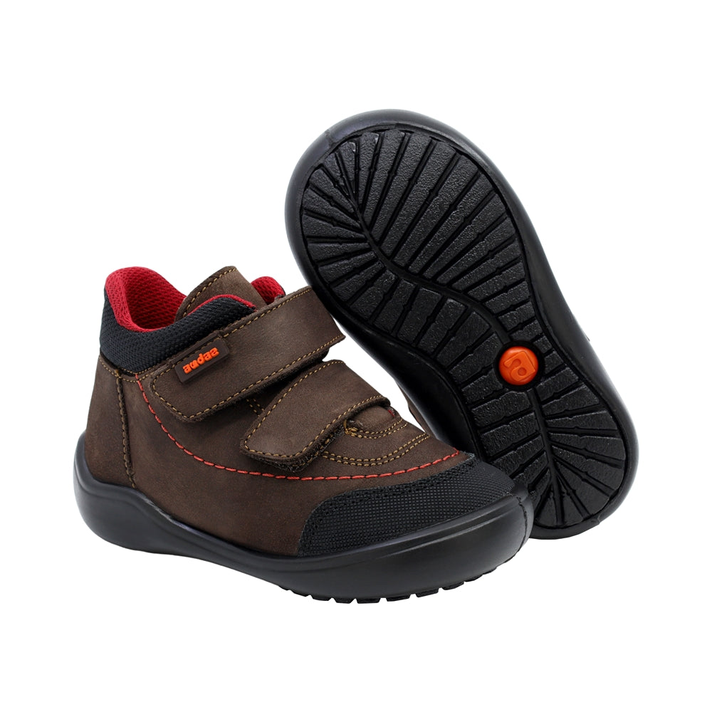 Bota Audaz para niño en piel café Castor con doble tira de contacto