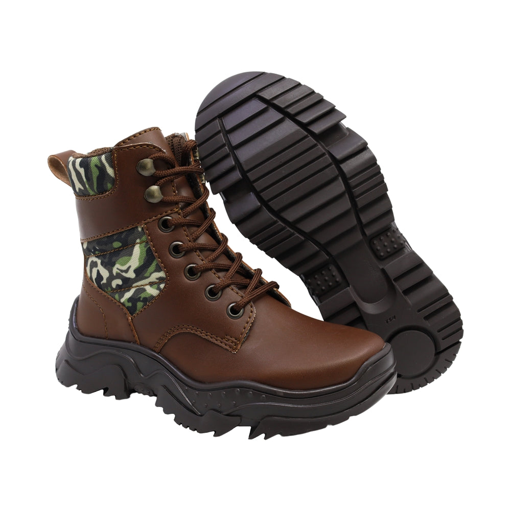 Bota Audaz para niño en sintético café claro Winko con estampado camuflaje