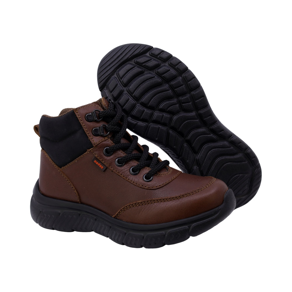 Bota Audaz para niño en piel café claro Balu con agujetas negras