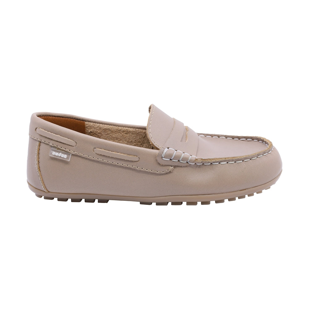 Mocasin para niña Coqueta piel color Beige Malaga