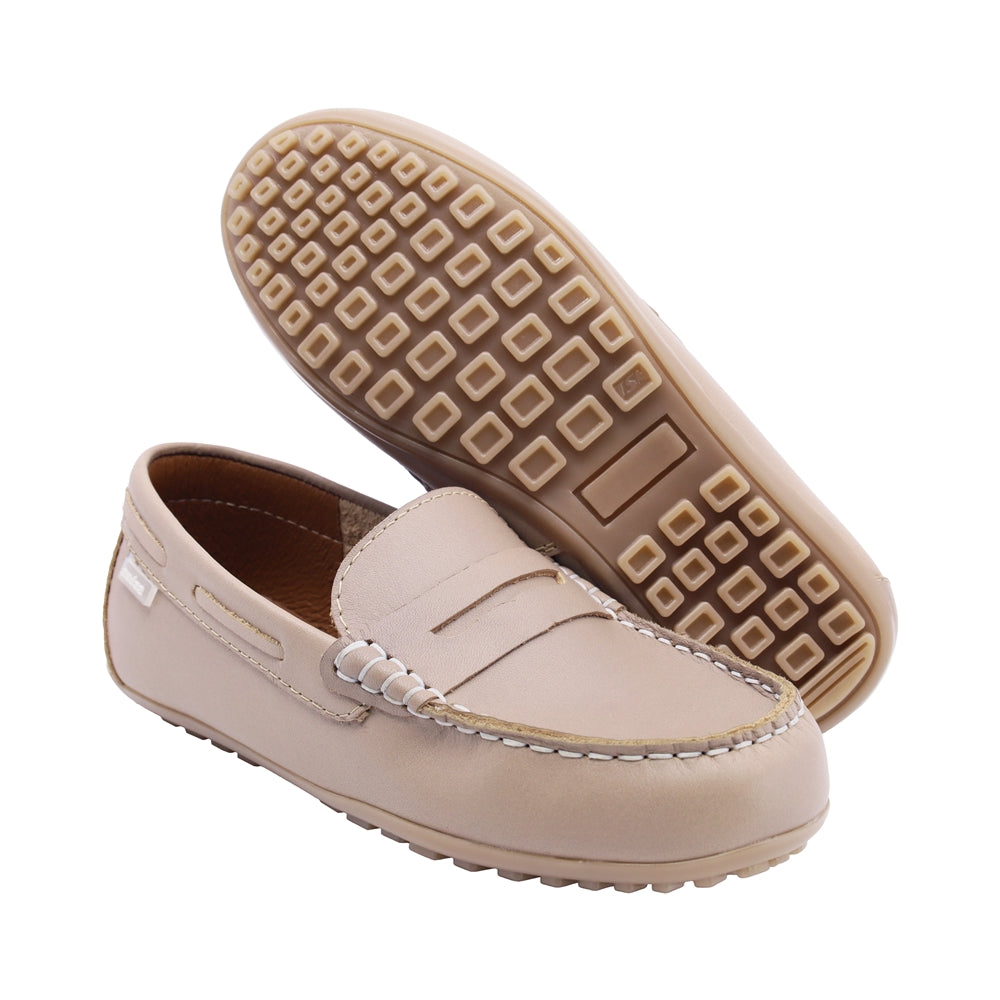 Mocasin para niña Coqueta piel color Beige Malaga