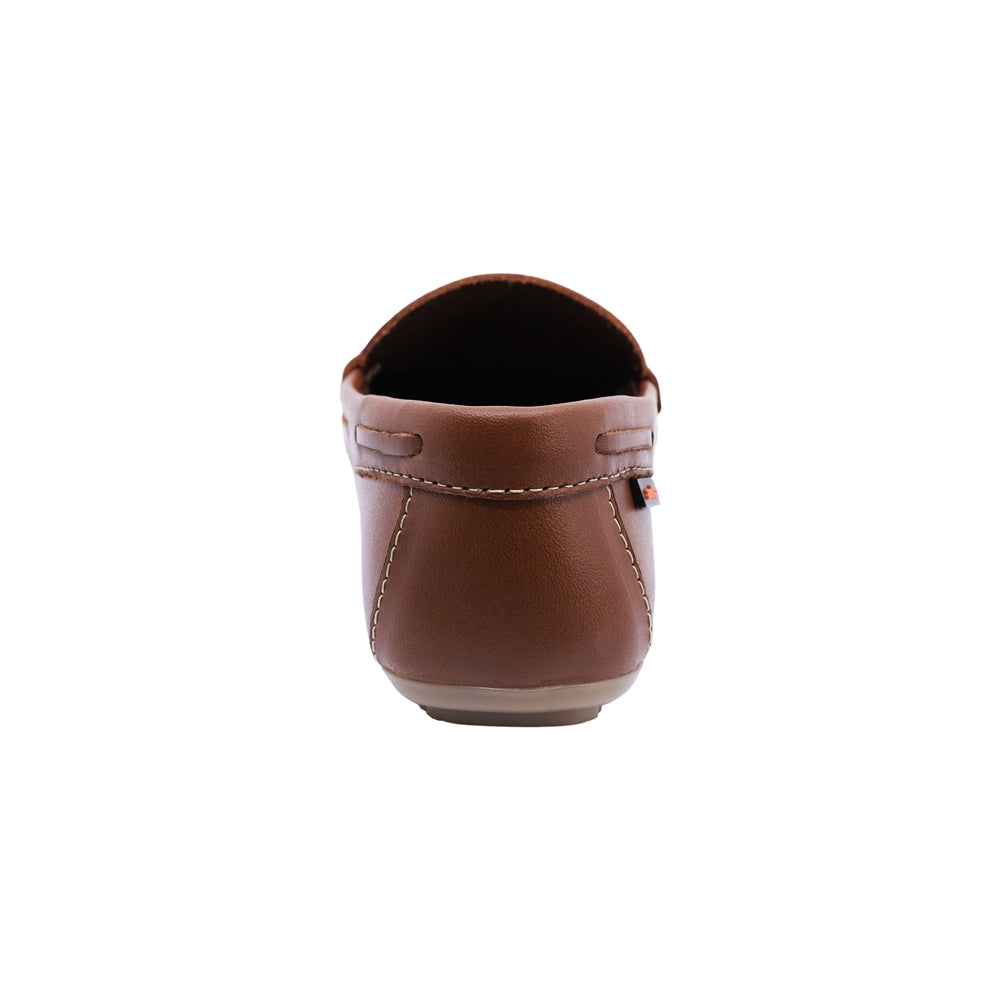 Mocasín Audaz para niño en piel café claro Malaga con diseño clásico