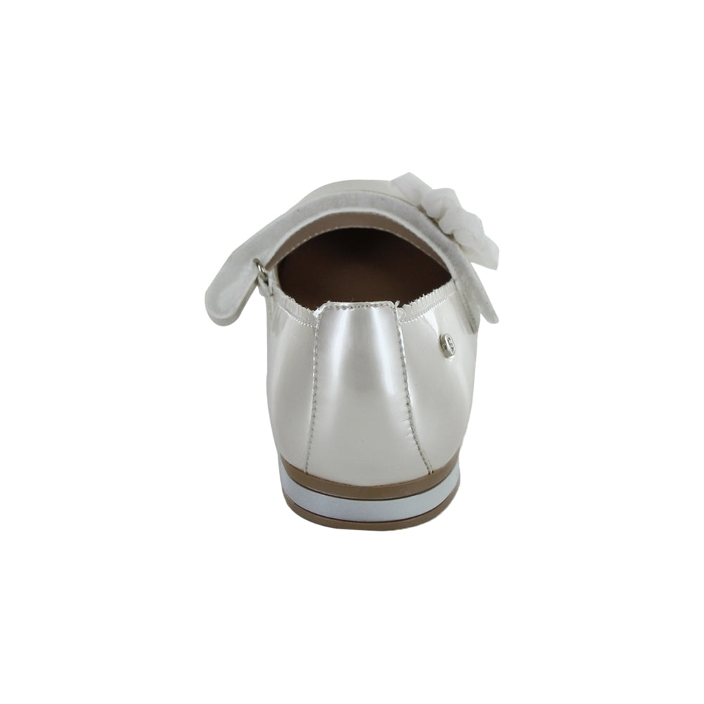 Balerina Coqueta para niña en charol perla Miranda con flor decorativa