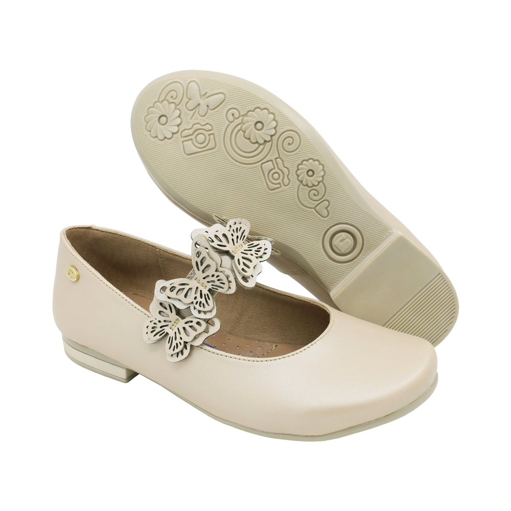 Zapatilla Coqueta para niña en sintético beige Miranda con mariposas caladas