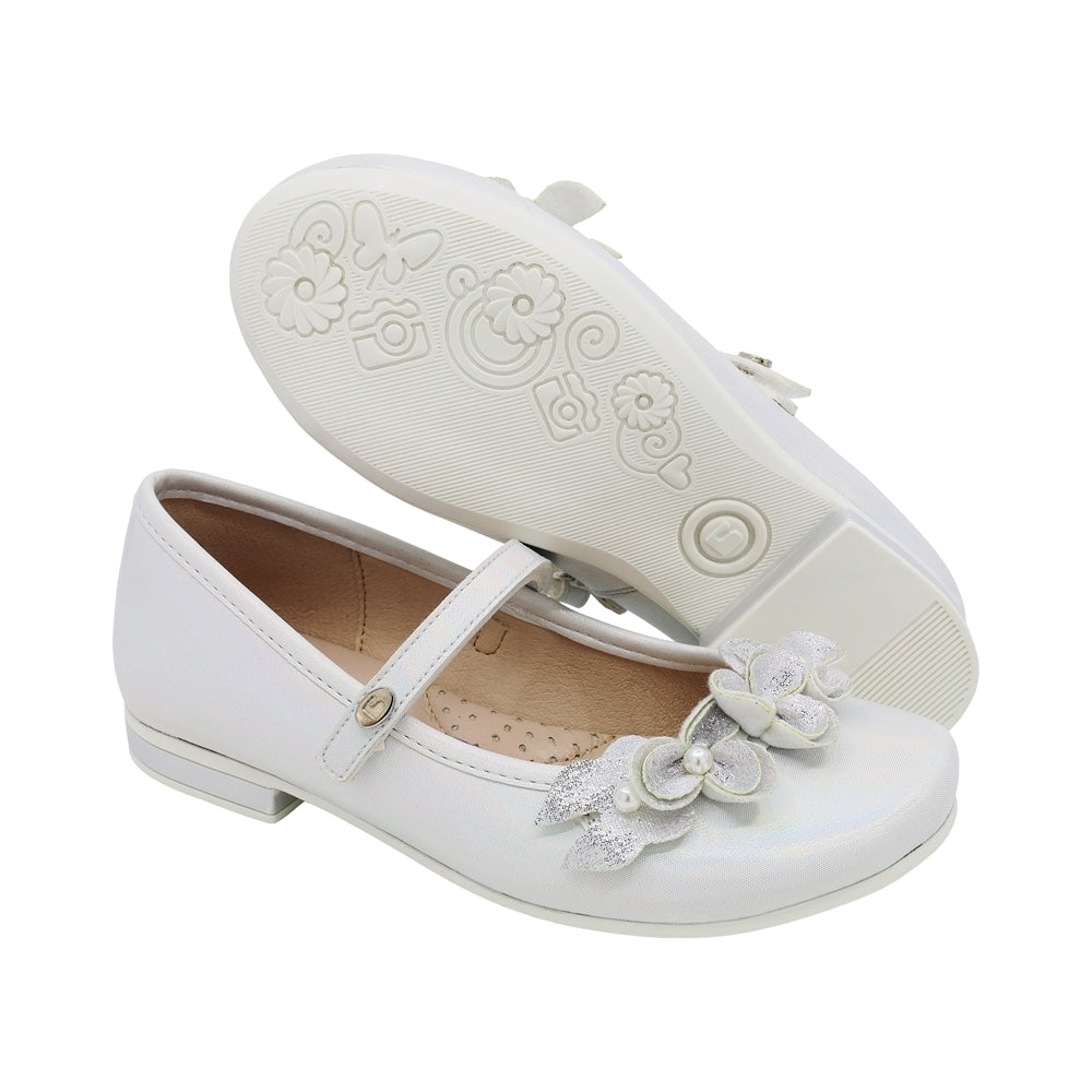 Zapatilla Coqueta para niña en sintético perla Miranda con flores decorativas