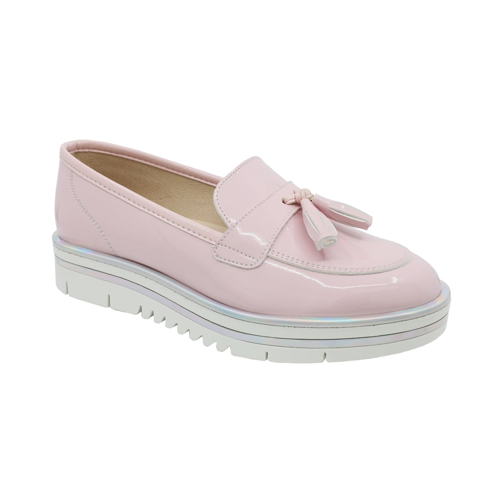 Mocasín Coqueta para niña en charol rosa con moño decorativo