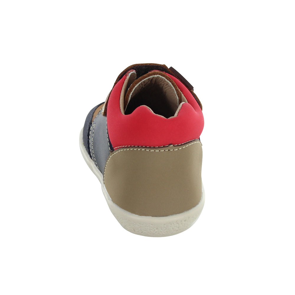 Zapato Audaz para niño en piel café Panky con soporte acolchado
