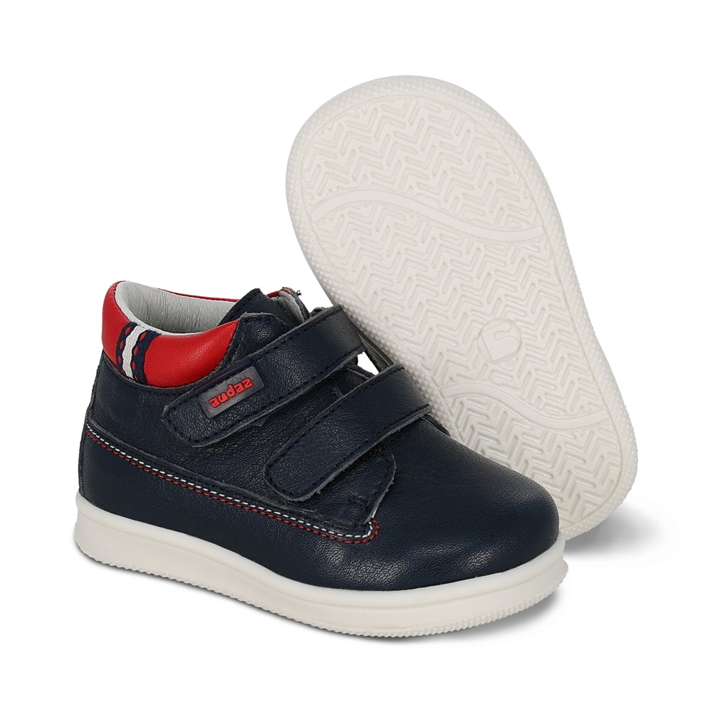 Botita Audaz para niño en piel azul Teddy con doble tira de contacto.