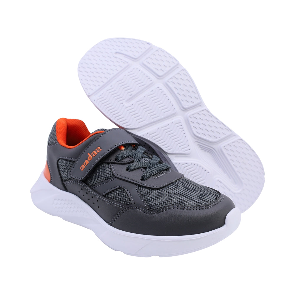 Tenis para niño Audaz de material sintetico color gris Twenty seven con tira de contacto
