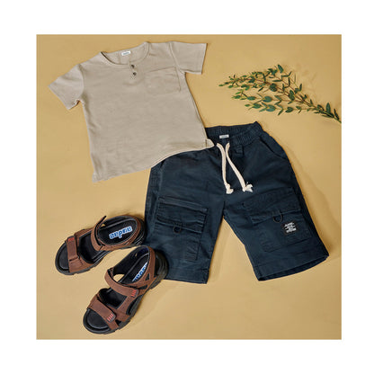Playera Audaz para niño de algodón en  beige con botones y bolsillo