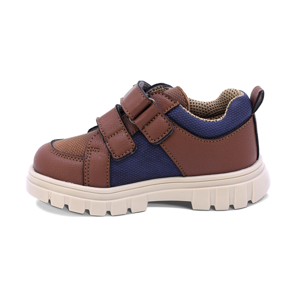 TENIS PARA NIÑO DE SINTÉTICO COLOR CAFÉ CLARO THUNDER CON DOBLE TIRA DE CONTACTO