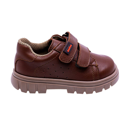 TENIS AUDAZ PARA NIÑO COLOR CAFÉ CLARO DE PIEL THUNDER CON TIRA DE CONTACTO