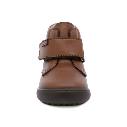 BOTA AUDAZ PARA NIÑO DE PIEL COLOR CAFÉ CLARO CASTOR CON TIRA DE CONTACTO