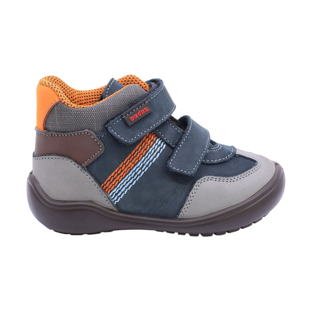 Bota Audaz para niño en piel azul Castor con detalles en contraste