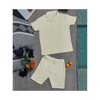 Conjunto Audaz para niño de algodón en  beige con textura suave