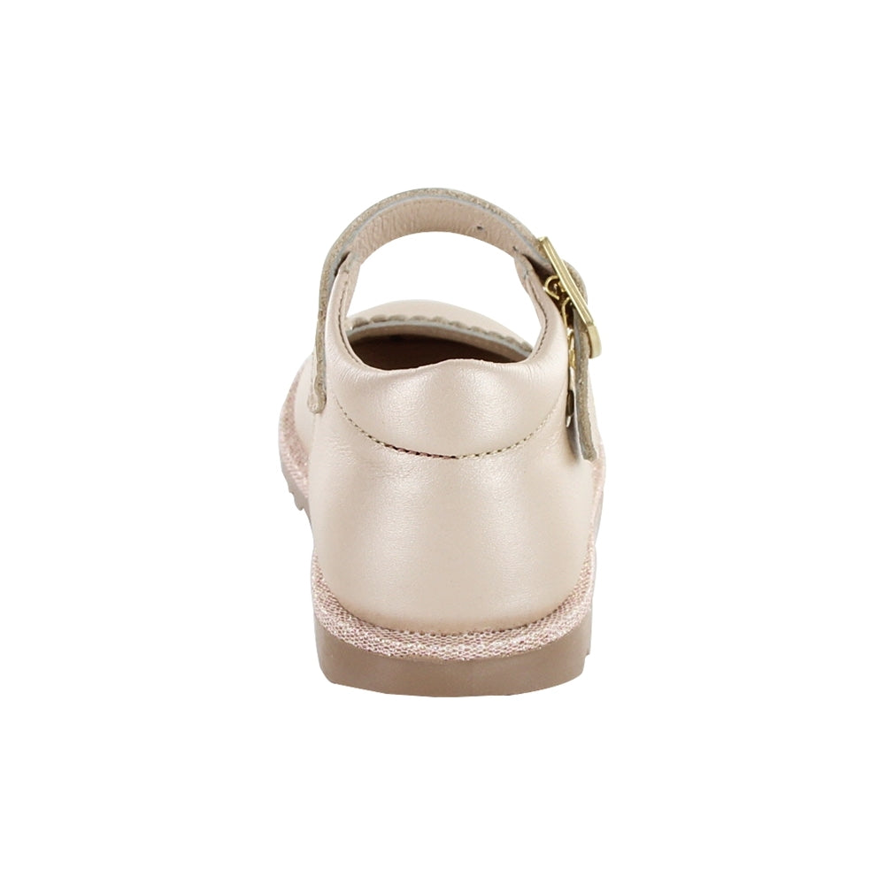 Zapato Coqueta para niña en piel perla Rondy con hebilla decorativa