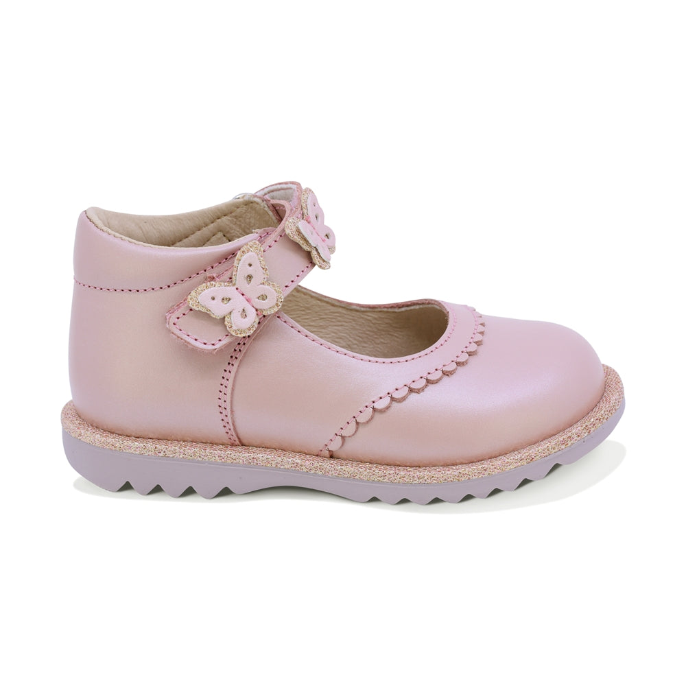 ZAPATO COQUETA PARA NIÑA DE PIEL COLOR ROSA RONDY CON CORREA DE MARIPOSAS