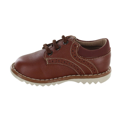 Zapato Audaz para niño en piel café claro Rondy con costuras visibles