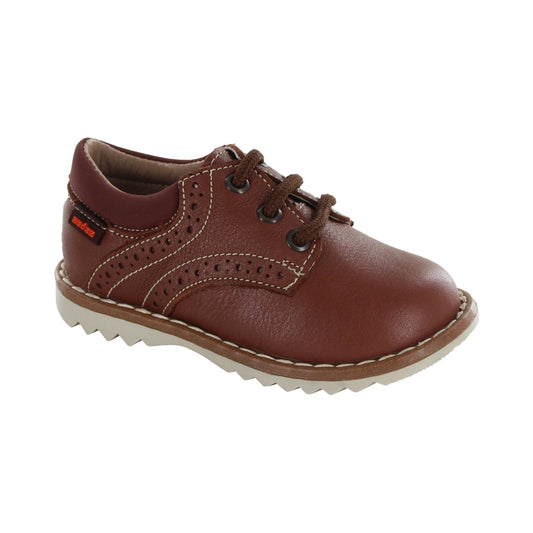 Zapato Audaz para niño en piel café claro Rondy con costuras visibles