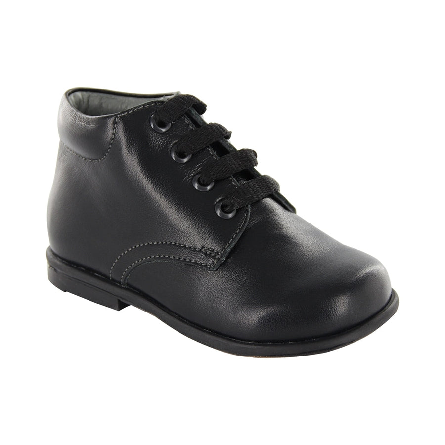 Bota Audaz para niño en piel negro Tommy con agujetas