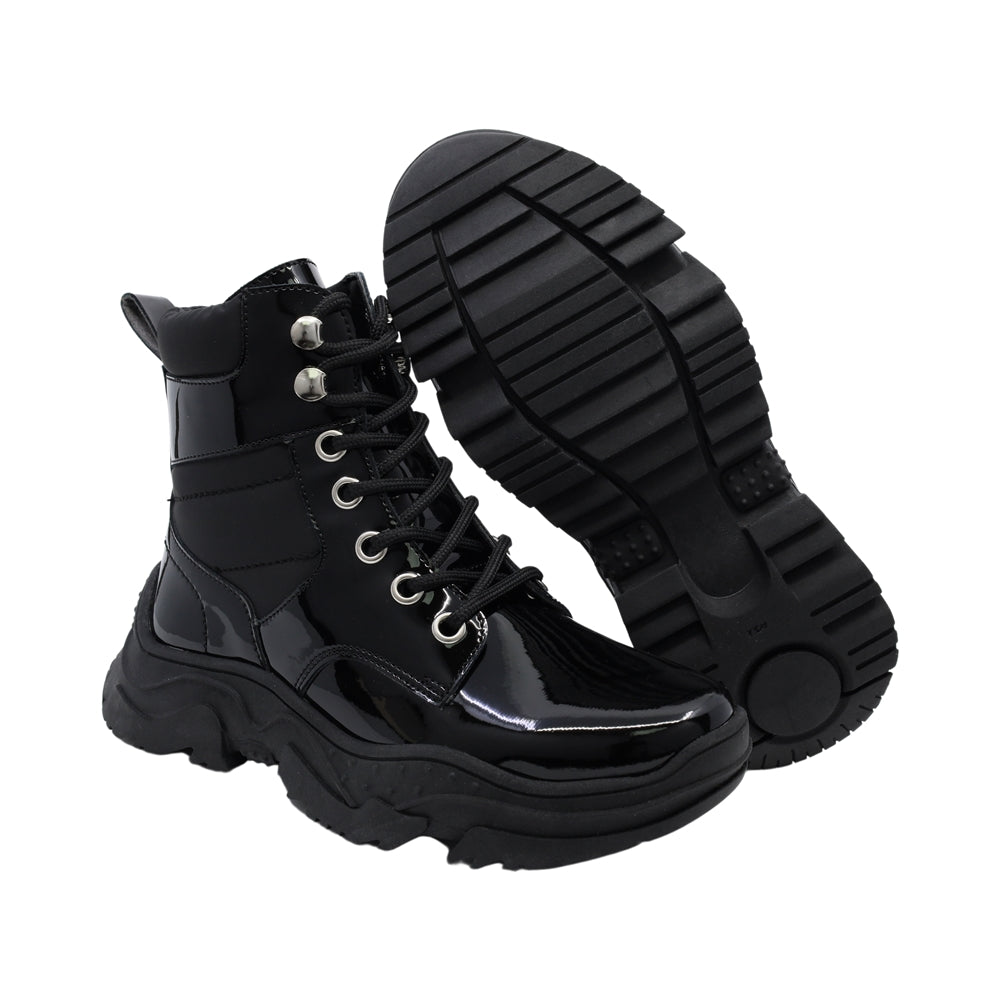 Bota Coqueta para niña de charol negro Winko con agujetas