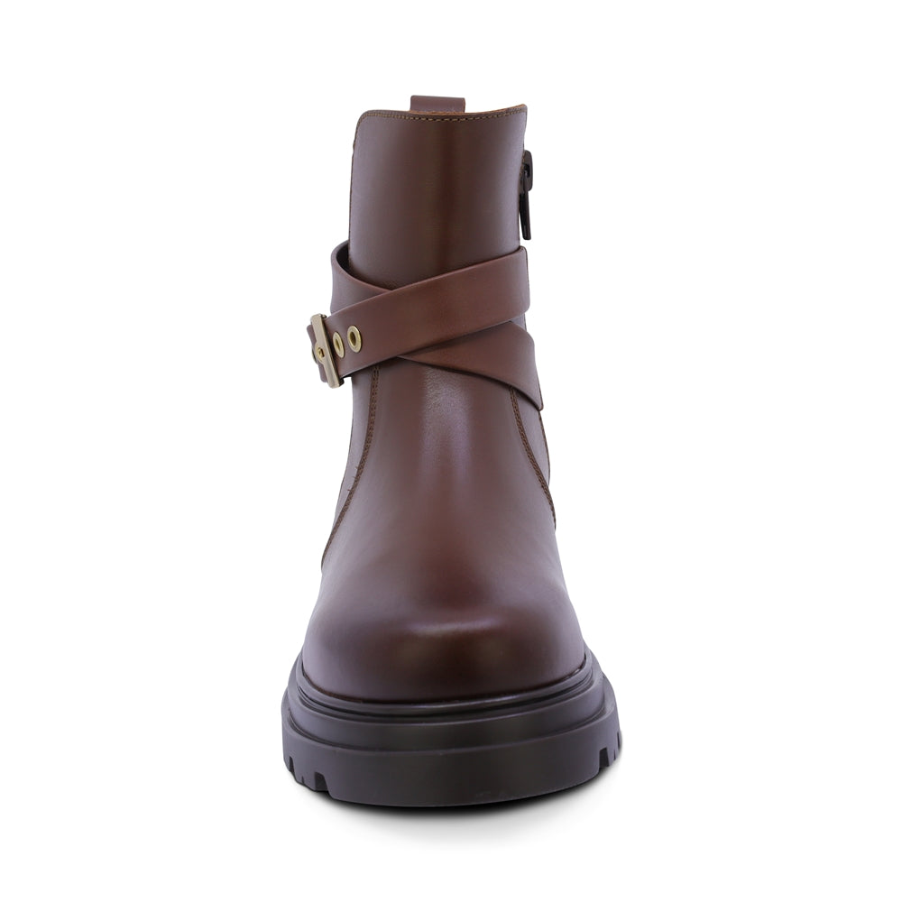 BOTA COQUETA PARA NIÑA EN PIEL COLOR CAFÉ CLARO JAZZ CON DISEÑO ROBUSTO