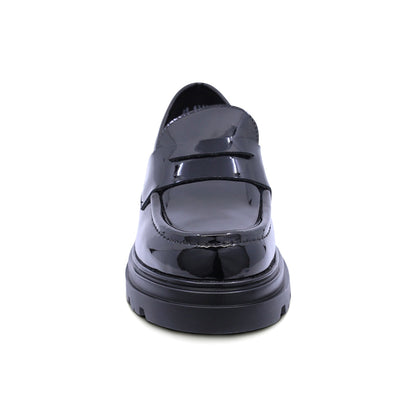 Mocasín Coqueta de Charol color Negro Jazz con diseño track