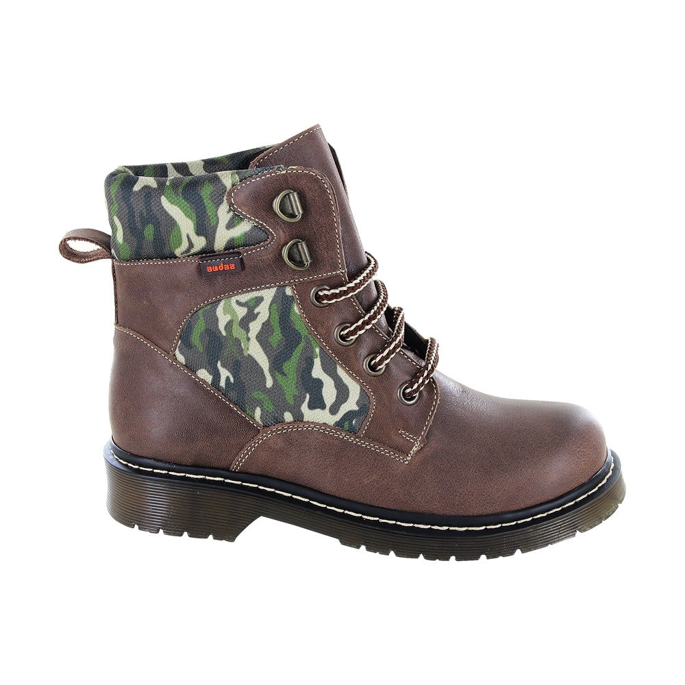 Bota Audaz para niño en piel café Martín con estampado camuflaje