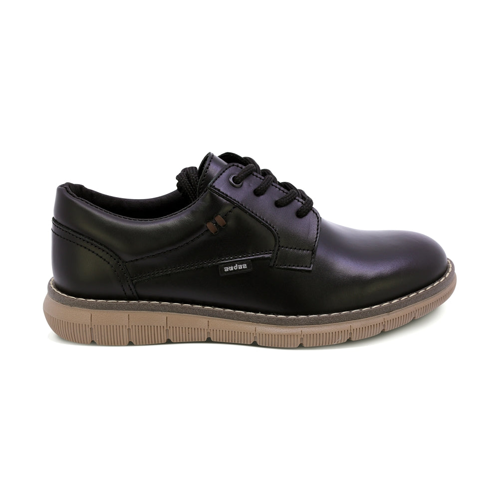 ZAPATO AUDAZ PARA NIÑO DE PIEL COLOR NEGRO MURPHY CON AGUJETA