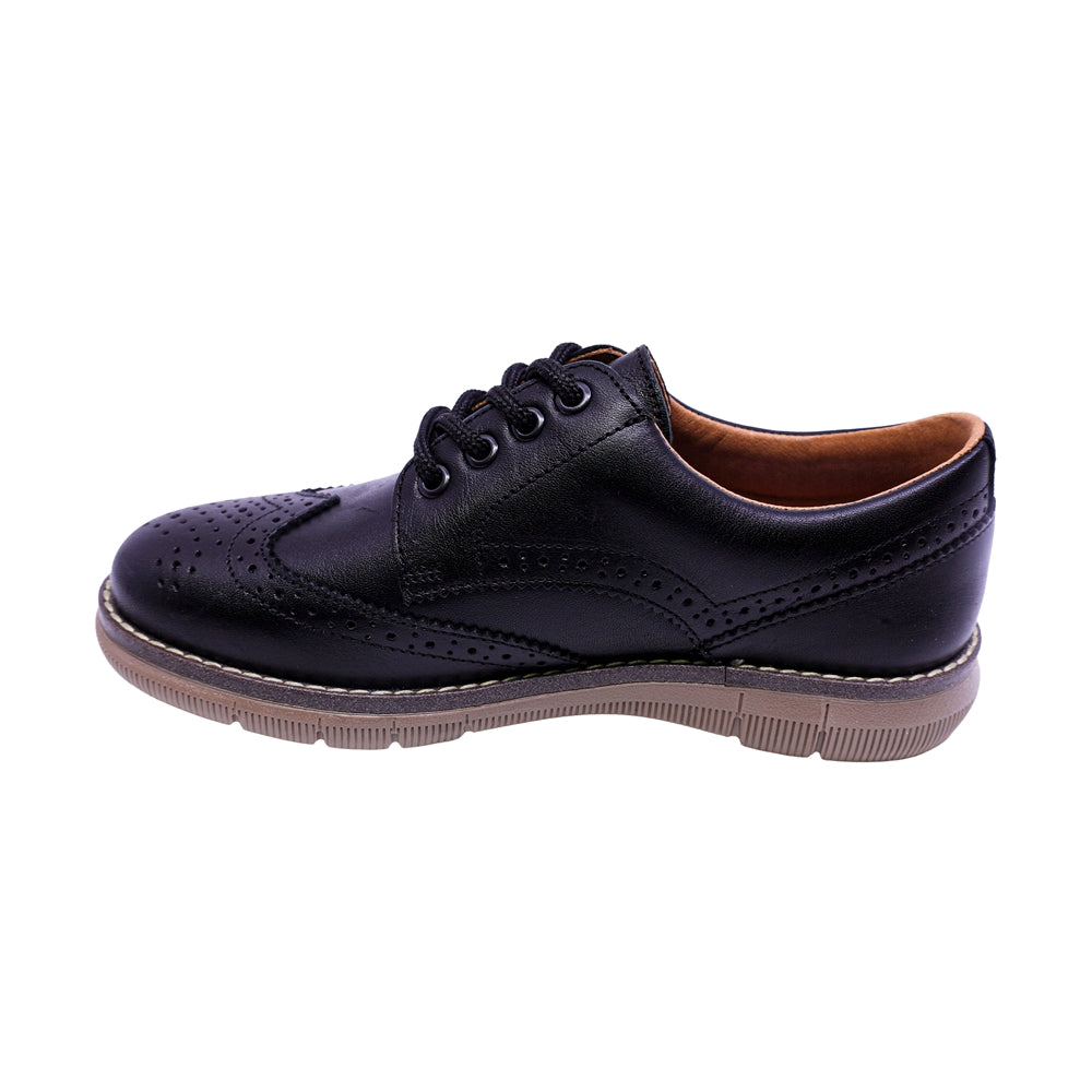 ZAPATO AUDAZ PARA NIÑO COLOR NEGRO DE PIEL MURPHY CON AGUJETA