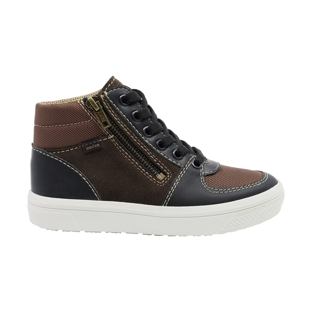Tenis Niño Audaz en piel color café Boxer con cierre decorativo