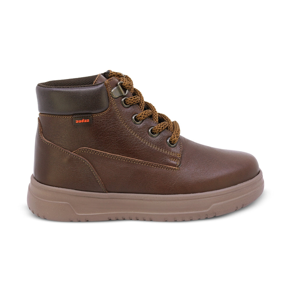 BOTA AUDAZ PARA NIÑO DE PIEL COLOR CAFÉ RAPTOR CON AGUJETA