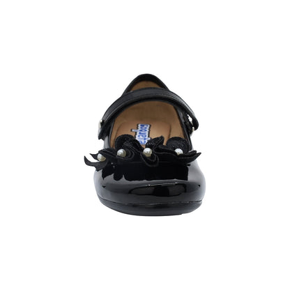 Zapatilla Coqueta para niña en charol negro Miranda con flores decorativas