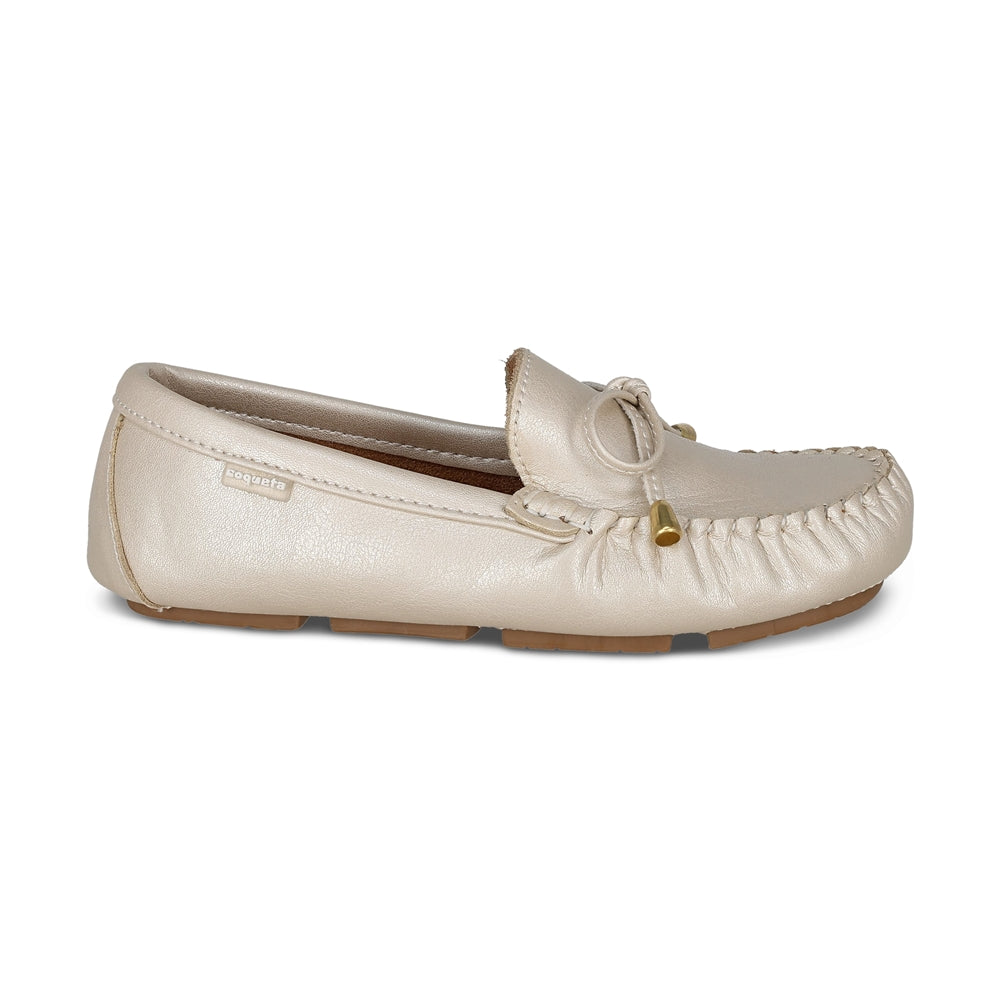 Zapato Coqueta para niña de piel perla Ramiro con suela cómoda