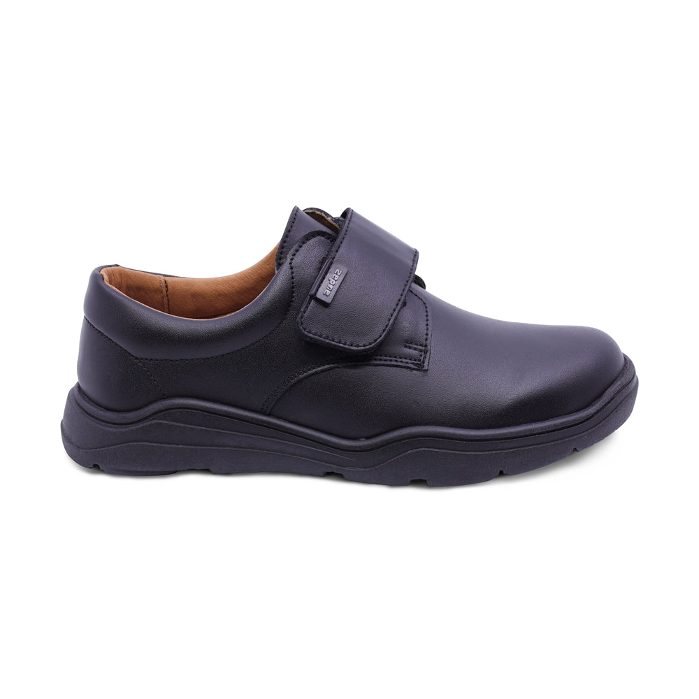 Zapato escolar Audaz para niño de piel en negro Pilatus con tira de contacto