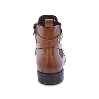 BOTA COQUETA PARA NIÑA DE PIEL COLOR MIEL CANUTA CON ESTOPEROLES