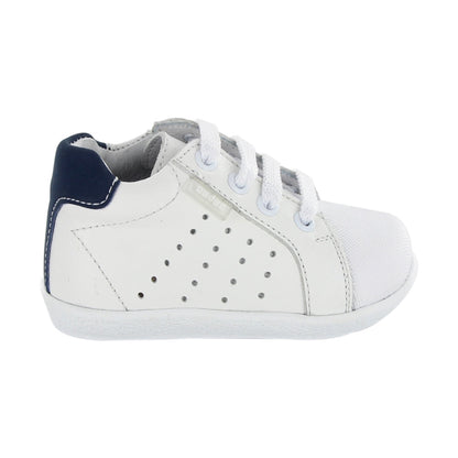 Bota Audaz para niño en piel blanco Panky con agujeta