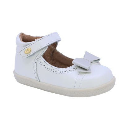 Balerina Coqueta para niña en piel perla con moño decorativo