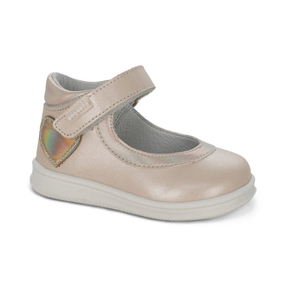 Zapato Coqueta para niña en piel beige Teddy con tira de contacto.