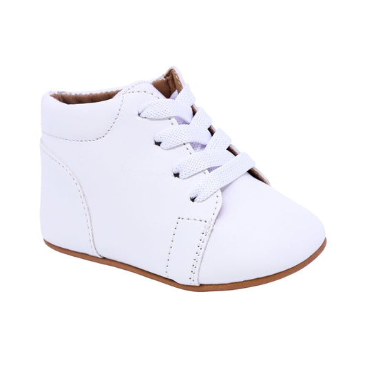 BOTA AUDAZ PARA NIÑO COLOR BLANCO DE SINTÉTICO PEUQUE CON AGUJETA